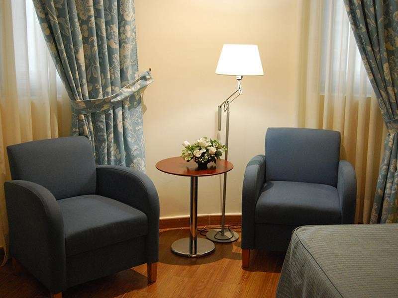 Hotel Mieres Del Camino Cameră foto