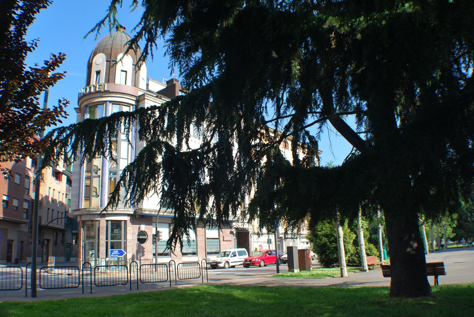 Hotel Mieres Del Camino Exterior foto